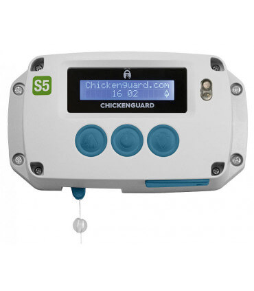 ChickenGuard moteur pour porte automatique de poulailler avec programmation d'horaires fixes.