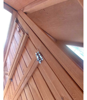 Grand poulailler 6 poules et 8 poules, enclos couvert grillagé anti renards. Porte motorisable guillotines.