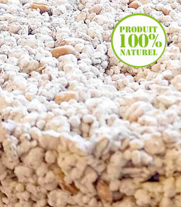 Bloc à picorer ludique pour apporter minéraux et céréales aux poules pondeuses, d'ornement, pigeons et poulets de chair.