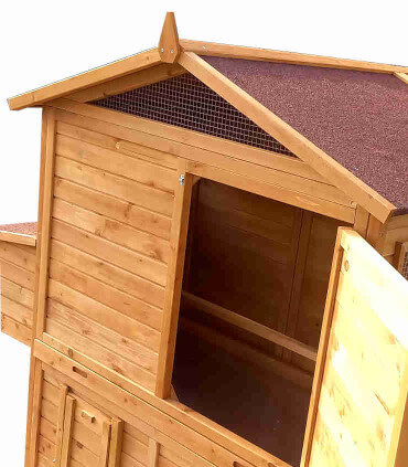 Grand poulailler deluxe  6/8 poules grand enclos grillagé couvert. bien aéré grand confort des poules.