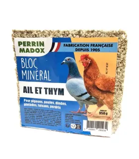 bloc minéraux ail et thym pour l’équilibre alimentaire des volailles et des pondeuses.